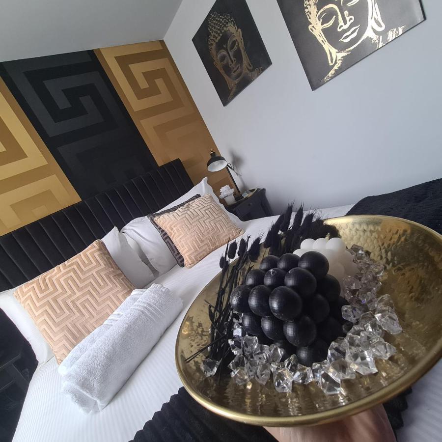 Luxury 9Ine Penthouse With Garden & Jacuzzi Apartment Birmingham Exterior photo